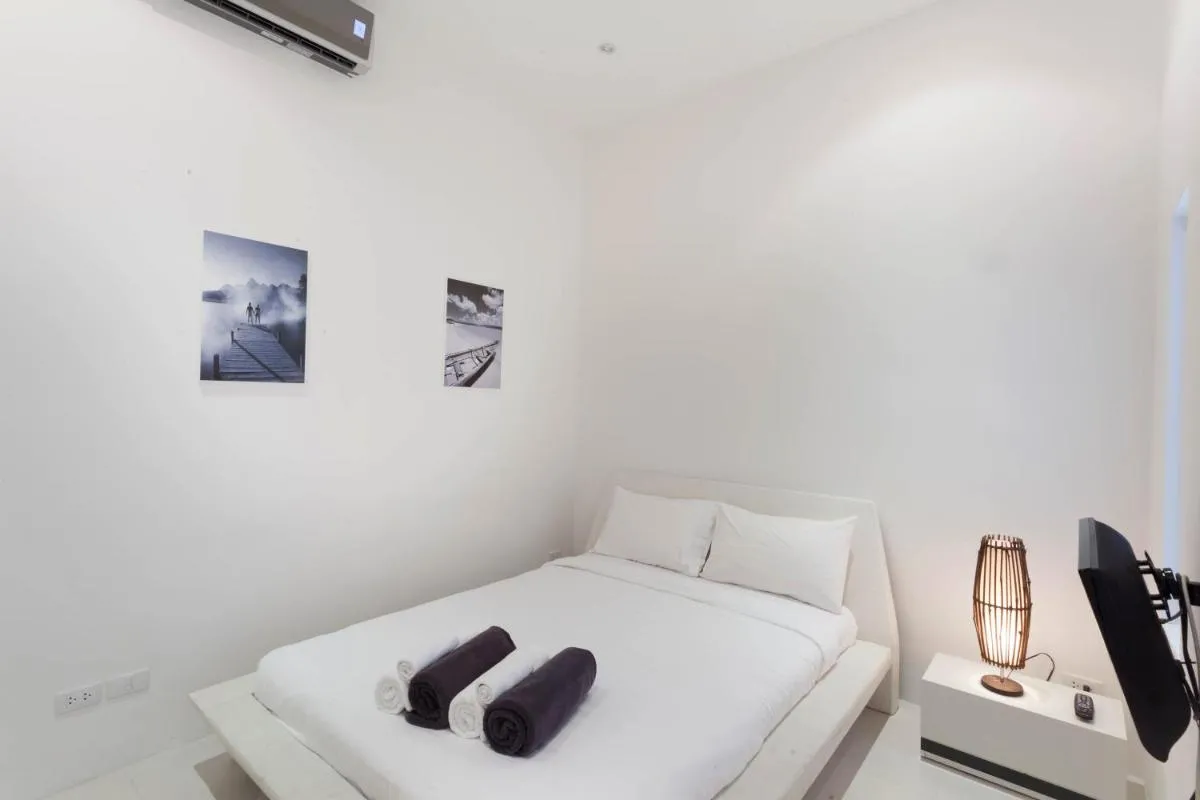 Image 2 of Sunset Plaza by RESAVA