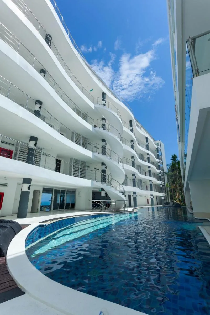 Image 3 of Sunset Plaza by RESAVA