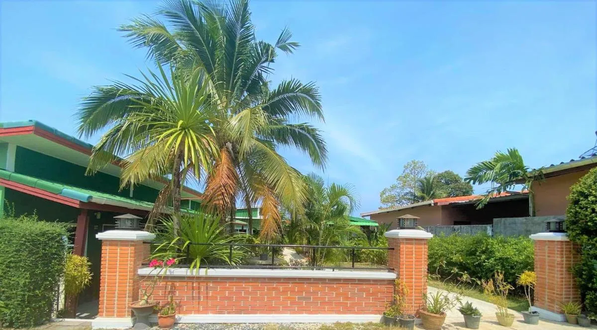 Image 1 of Suntalee House