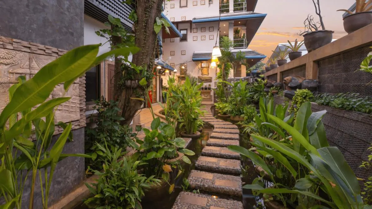 Image 1 of Talay Naiharn Hotel