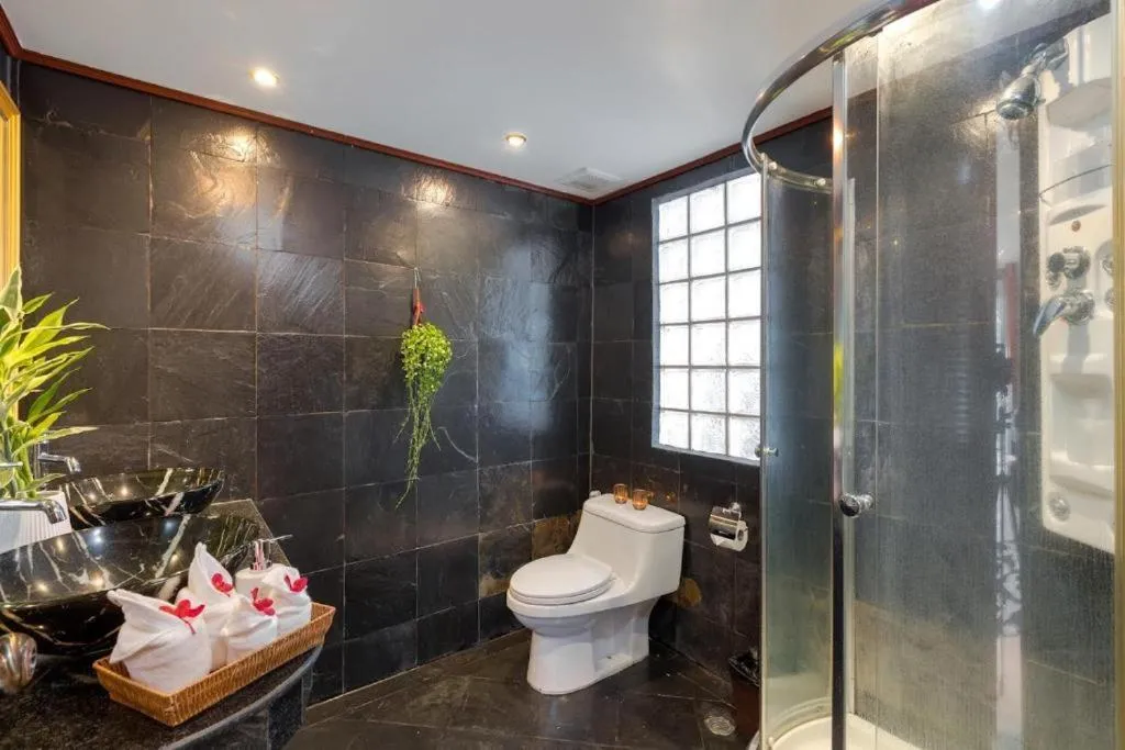 Image 5 of Talay Naiharn Hotel