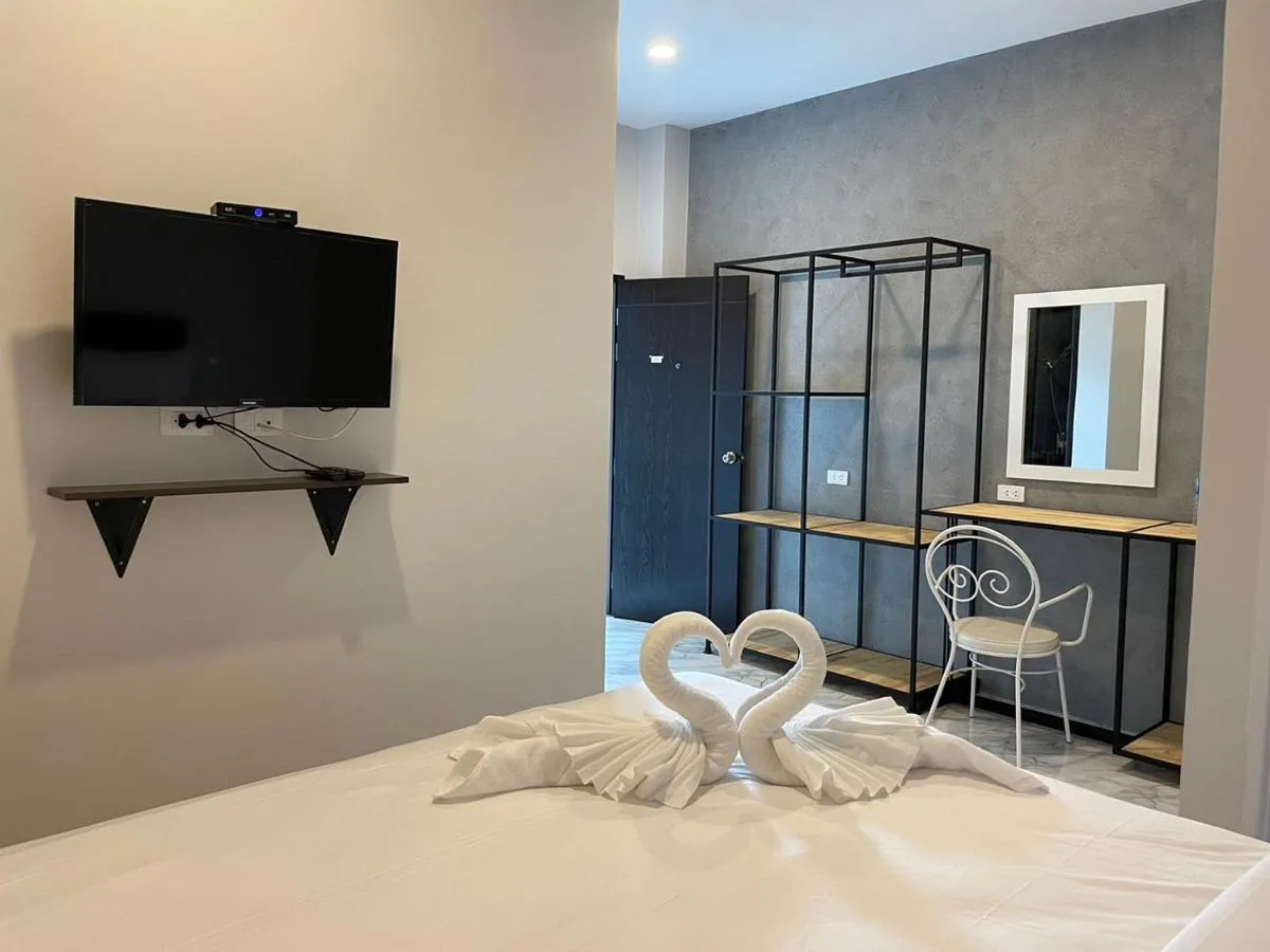 Image 1 of Terminal 58