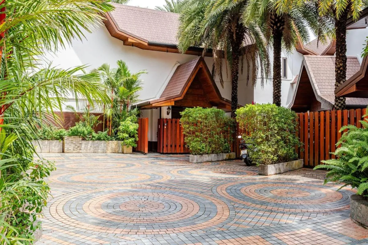 Image 2 of Thassia 1 Modern 5 bedrooms villa – Nai Harn Beach