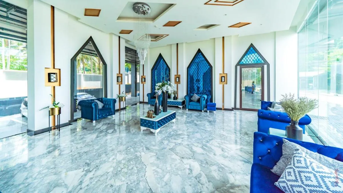 Image 2 of The Aristo-2-803