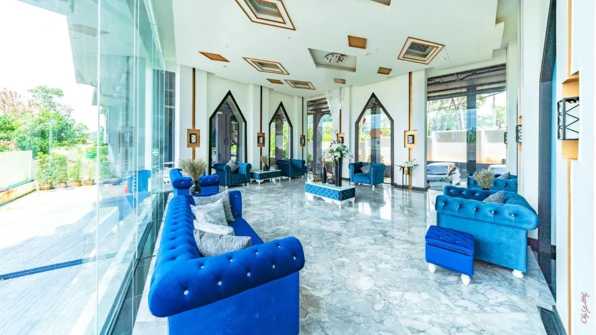 Image 2 of The Aristo-2-903