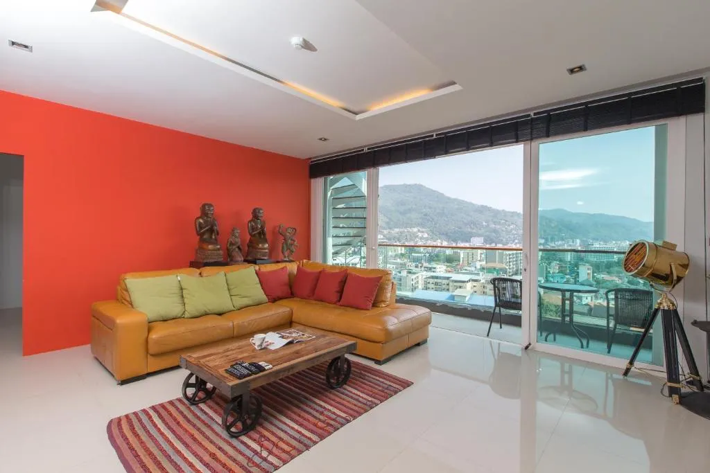 Image of The Oh-so-sexy Triple Penthouse – Rare 35br 188m2