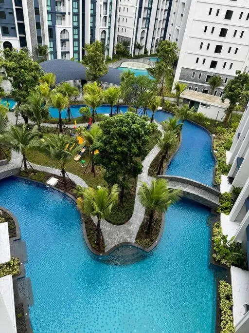 Image 3 of The Title Halo VE604