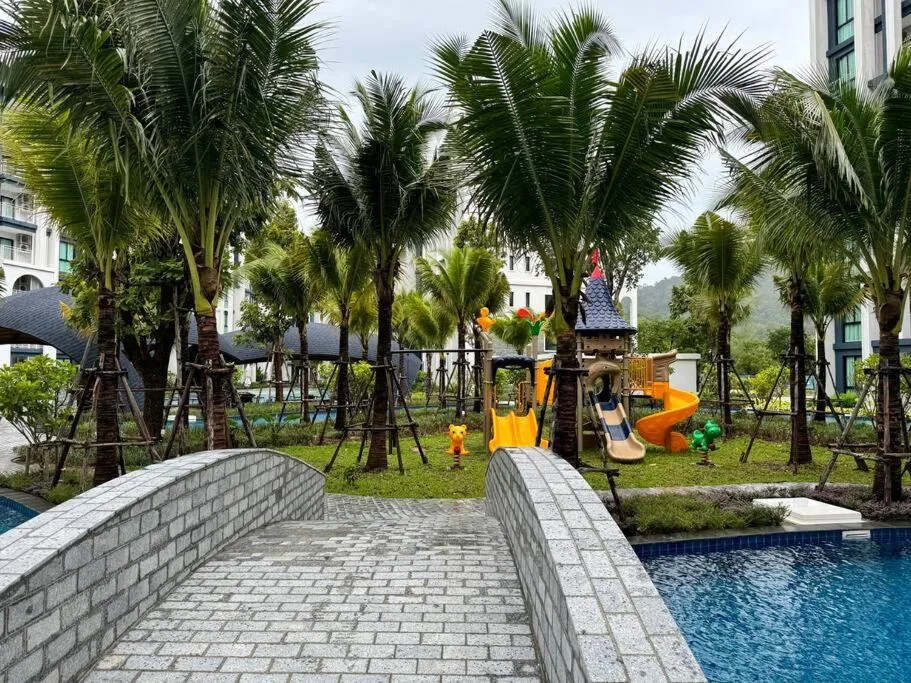 Image of The Title Halo VE604