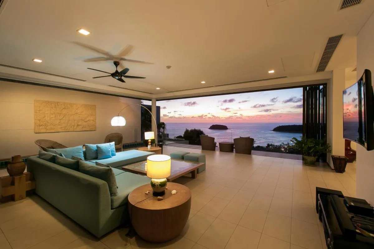 Image 5 of The heights Penthouse Ocean view A11