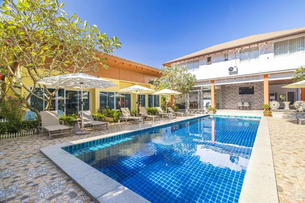 Image of Tongtong Garden Holiday Hotel普吉岛通通花园酒店