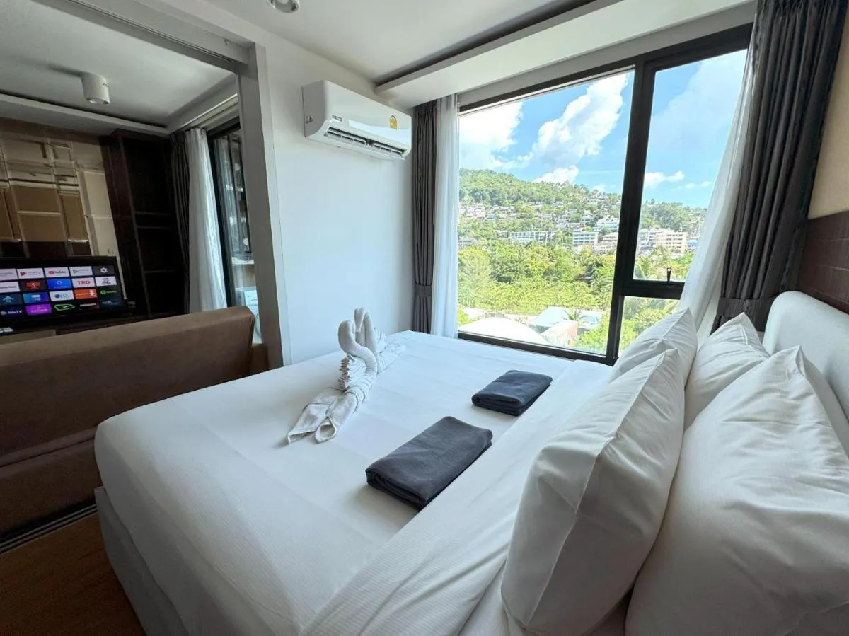 Image 2 of Top floor apartment at Aristo by Lofty