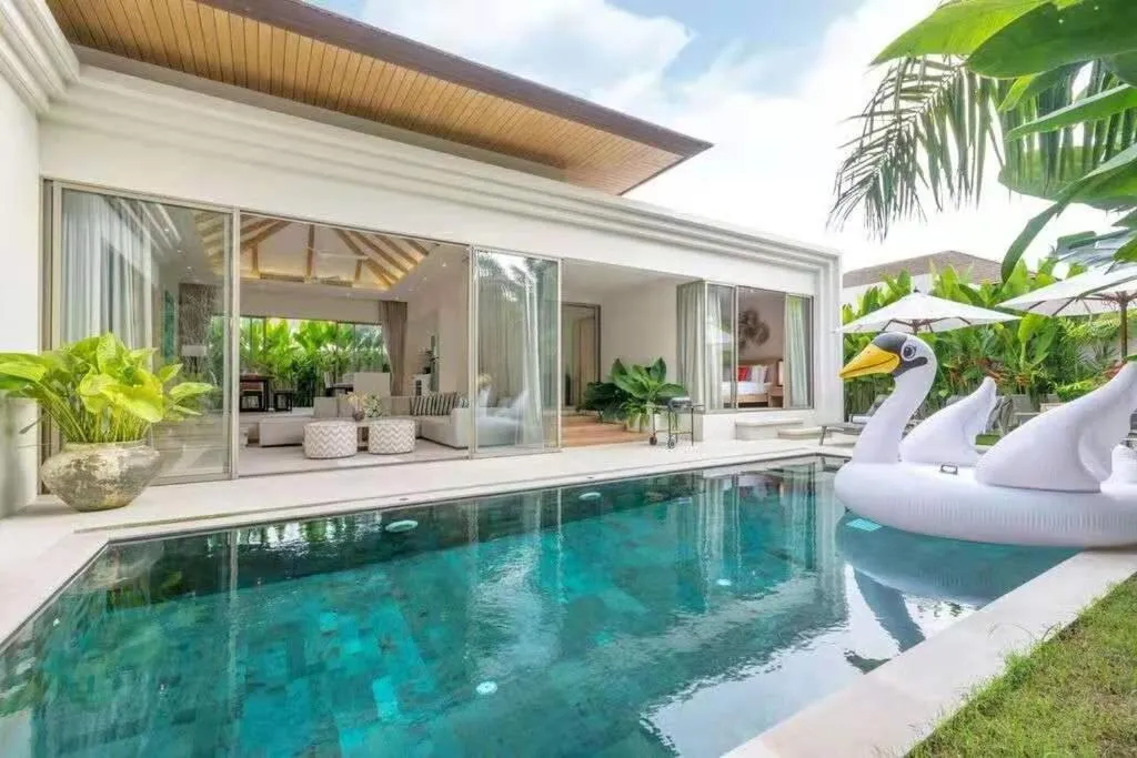 Image 1 of Trichada Tropical