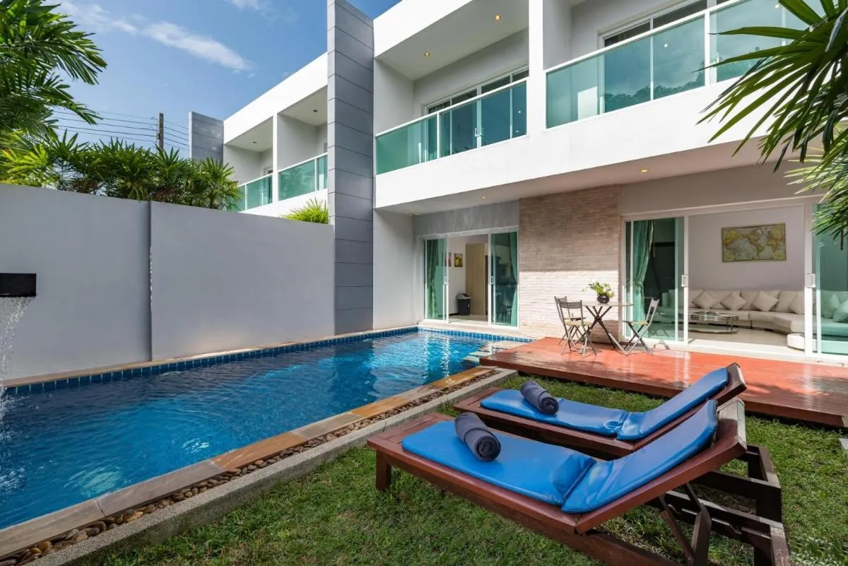 Image 1 of Trixie House 3