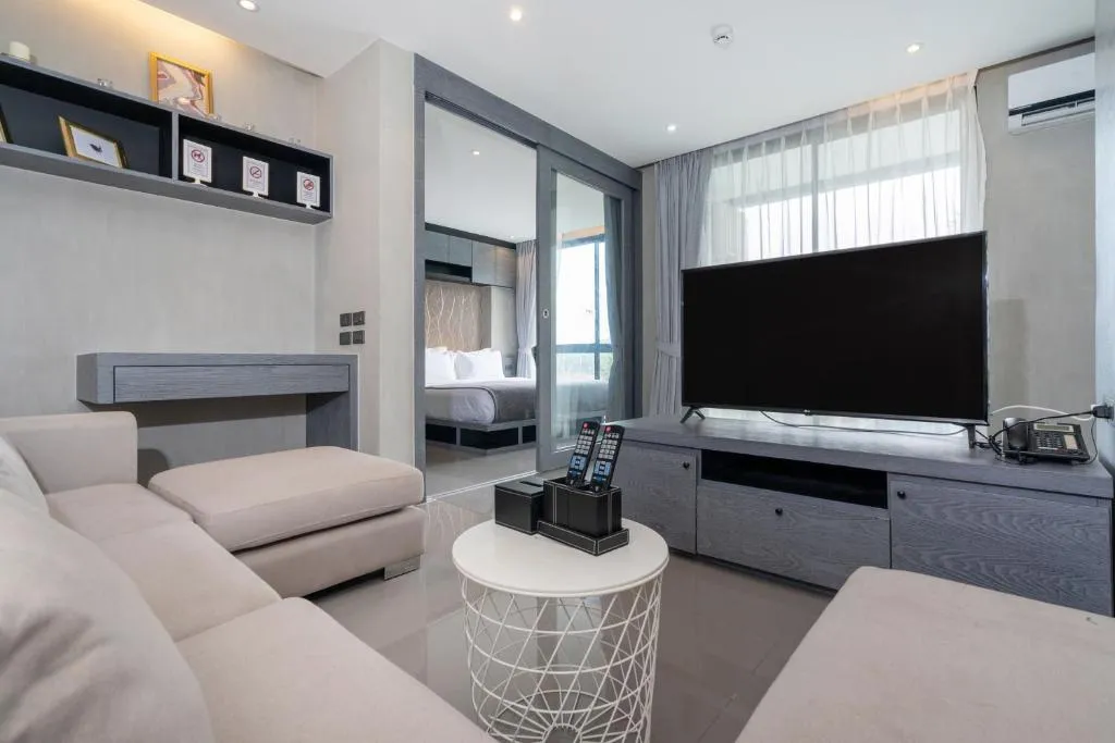 Image of Tropical Pool View 2BR Citygate P605-6 Apartment, near Kamala Beach