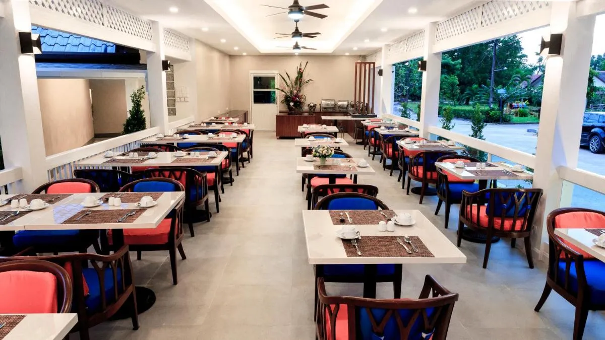 Image 6 of Tuana Hotels Brook Pool Access