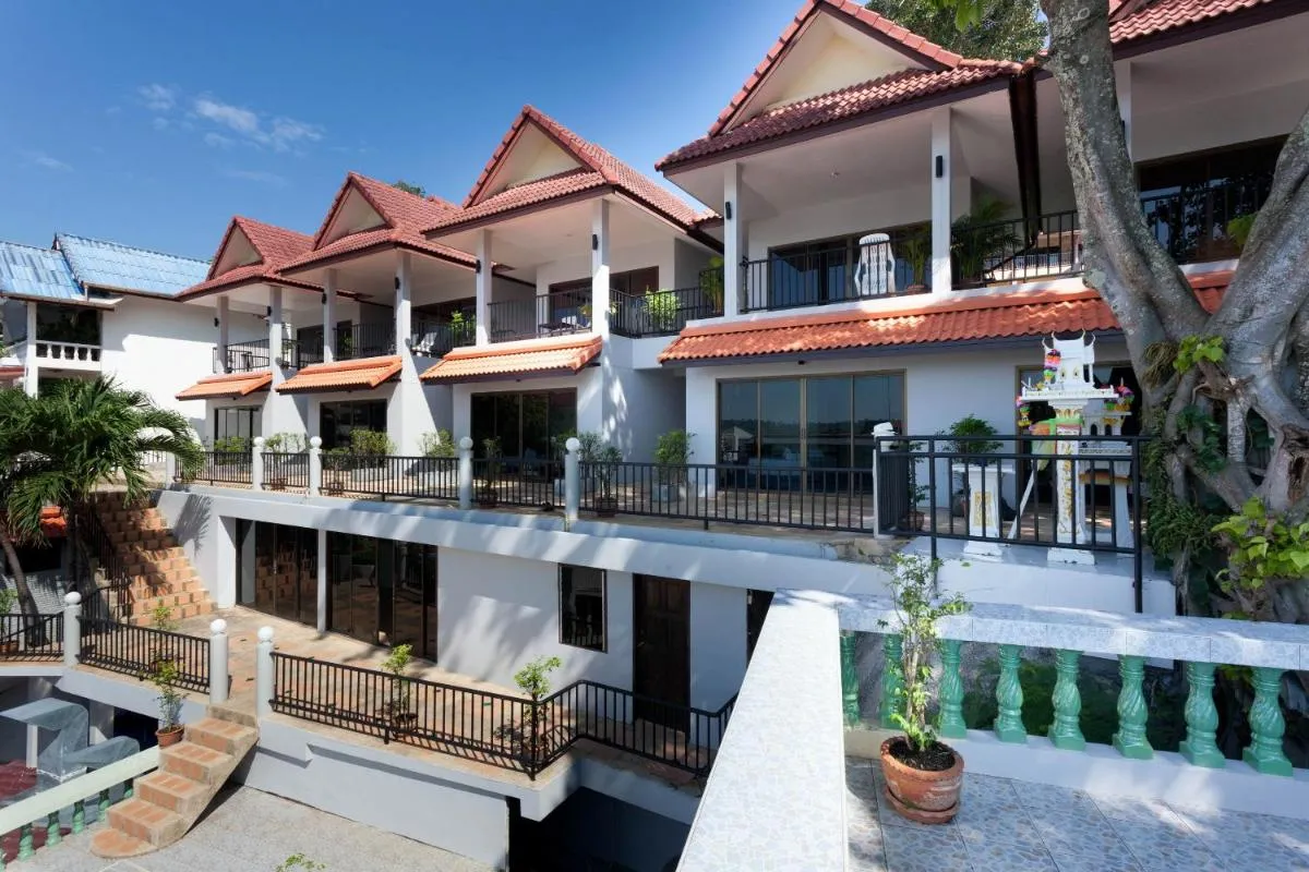 Image 2 of Two Chefs Inn