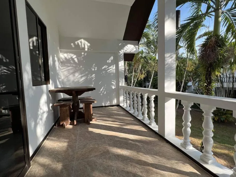 Image 4 of Villa Studio with Balcony near Beach & Nightlife