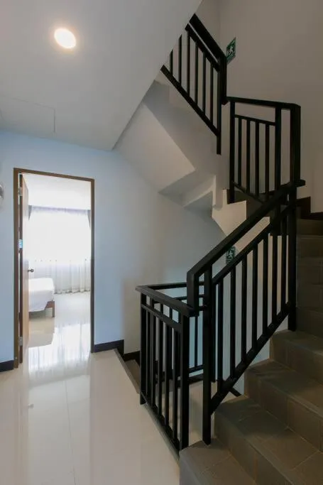 Image 5 of Wow Academy & Stay Soi Tai-Aed 3A
