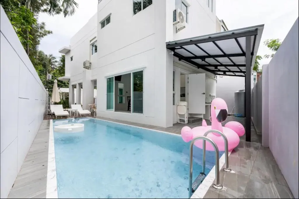 Image of golf pool villa close patong and phuket town