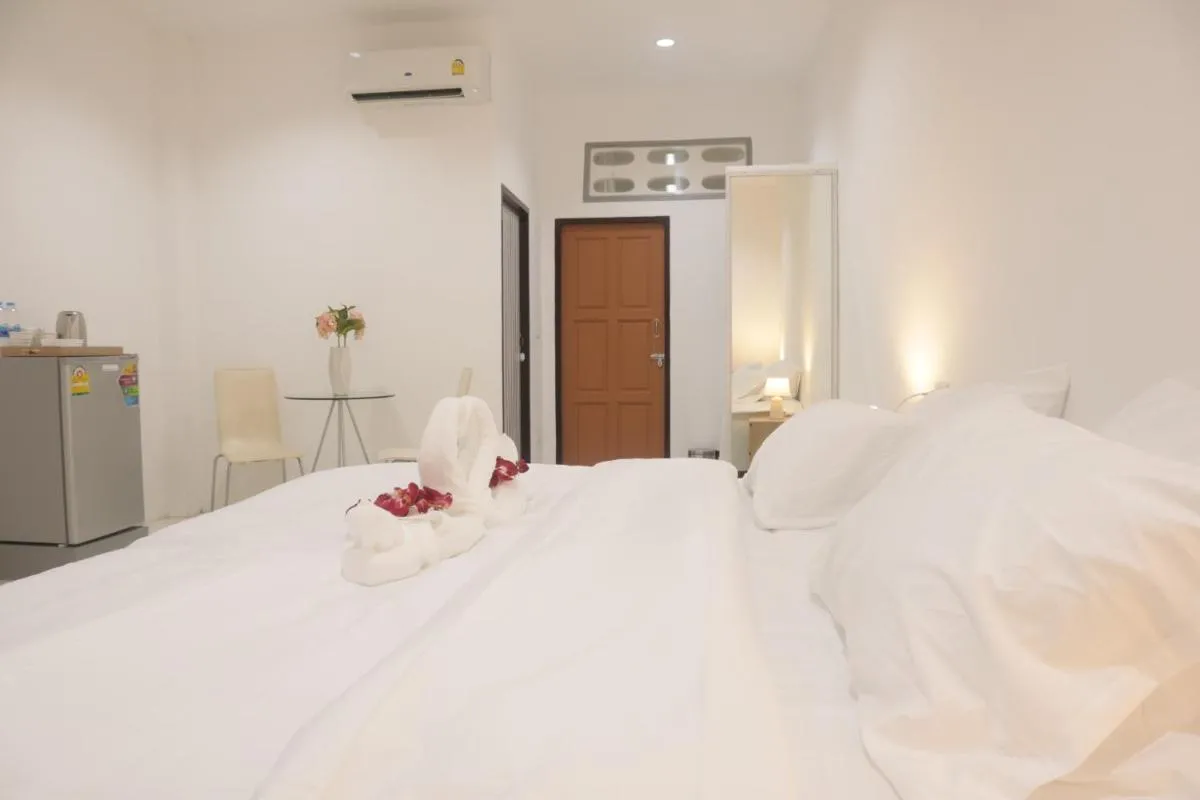 Image 1 of ตะวันแมนชั่น