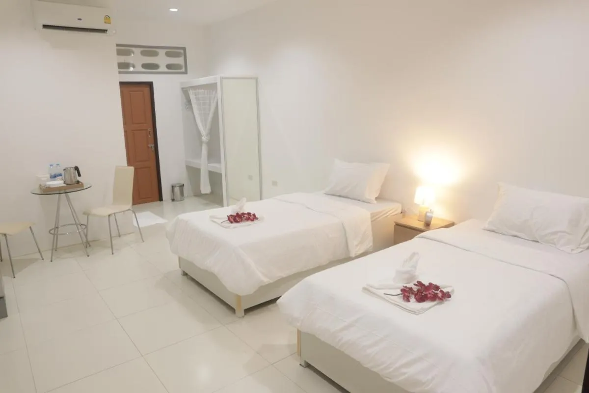 Image 2 of ตะวันแมนชั่น