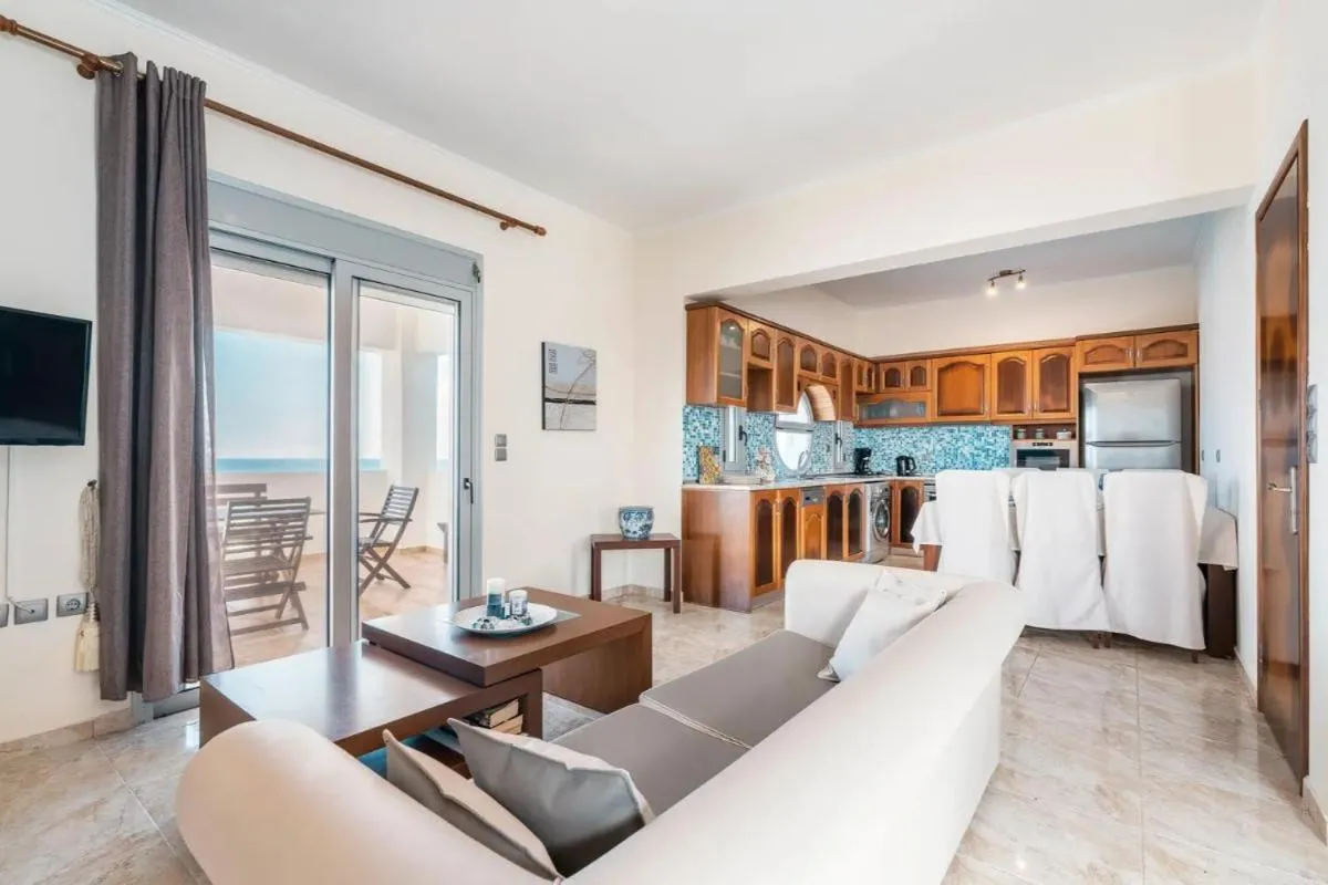 Image 4 of Blue Pearl Apolakkia