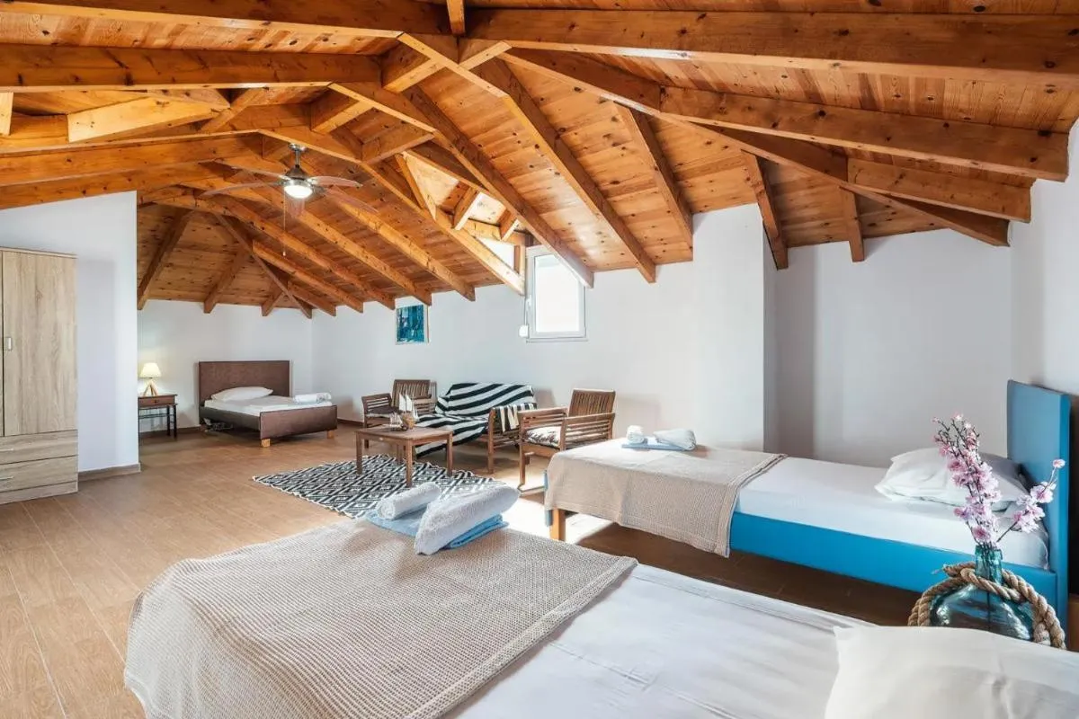 Image 1 of Blue Pearl Apolakkia