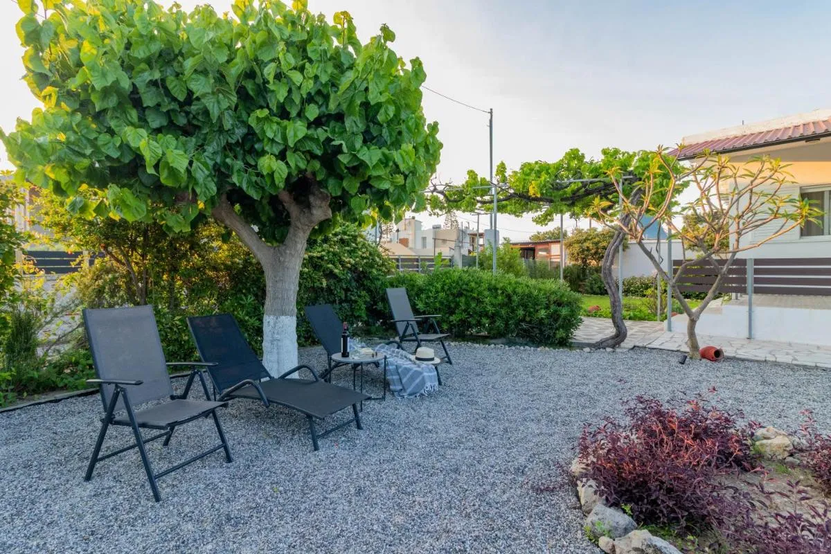 Image 5 of Beachside Apartment-2