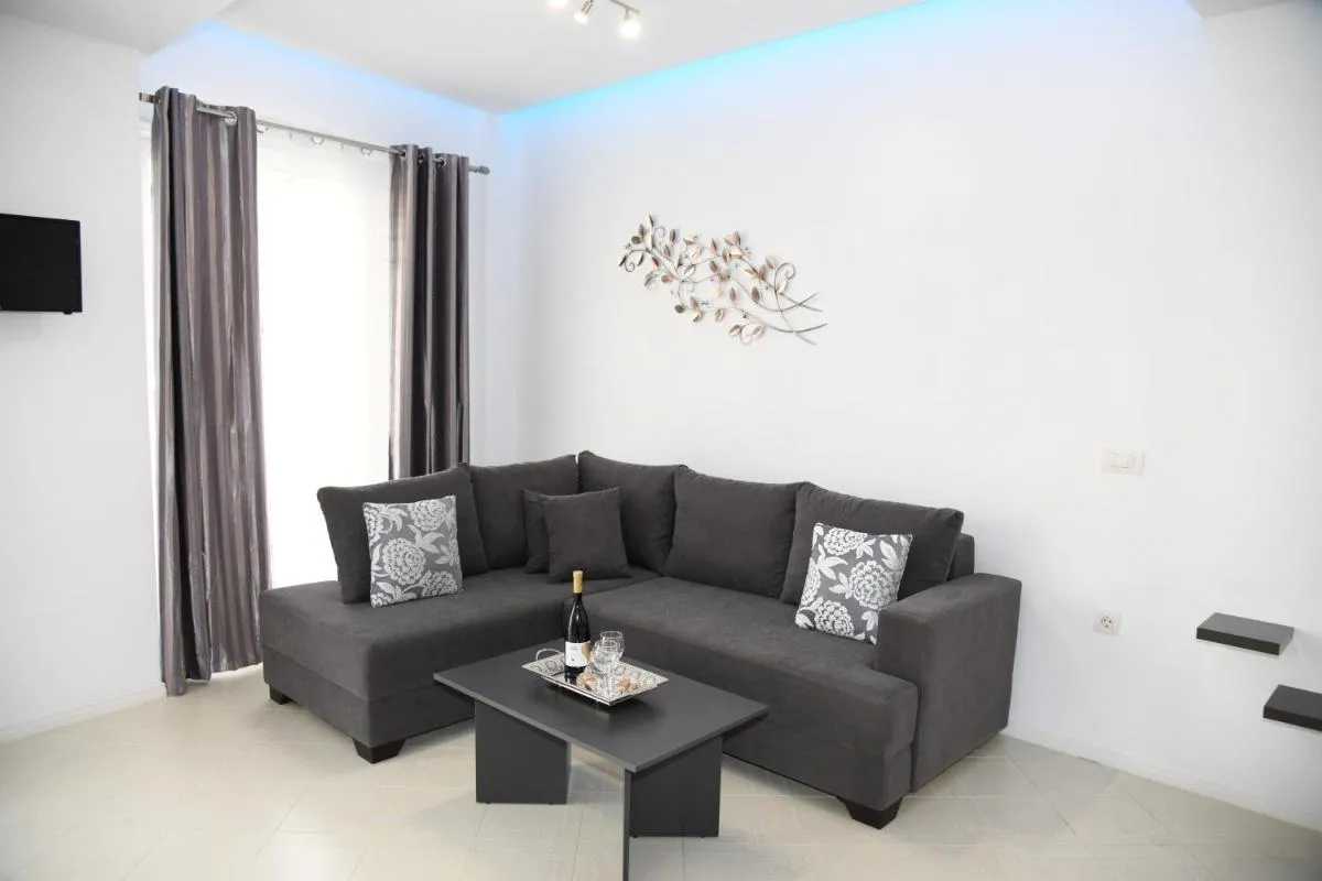 Image 4 of City Heart Luxury Studios