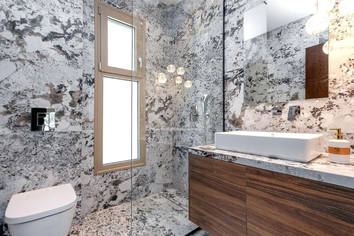 Image 2 of Emerald Estate