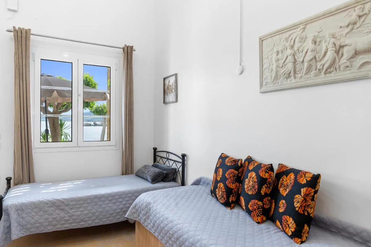 Image 6 of Haraki Sand Beach