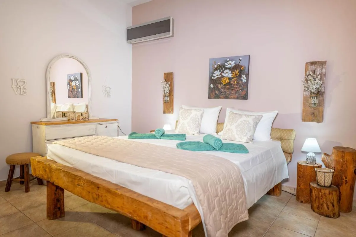 Image 1 of Ktima Argyrou Stegna