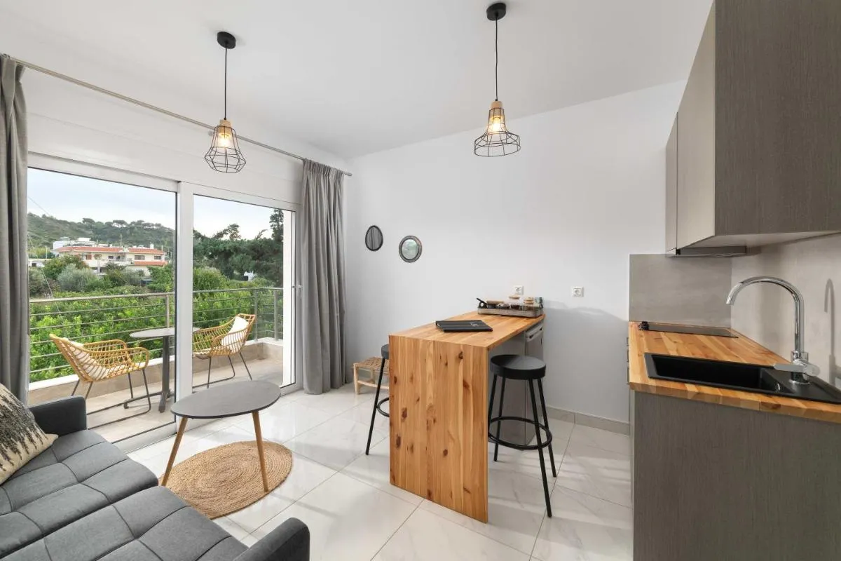 Image 4 of L & C Boutique Apartments