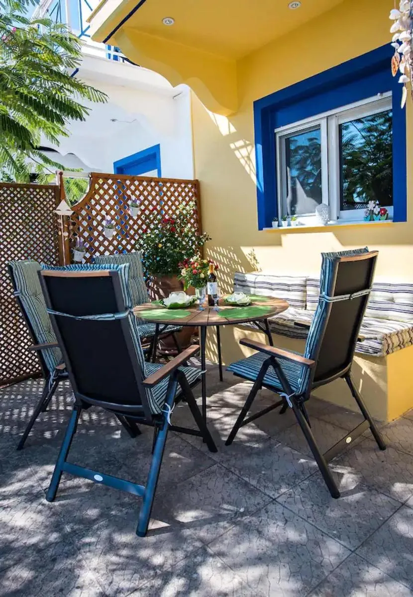 Image 4 of Le Petit Refuge 2 Floor Maisonette with Seaview