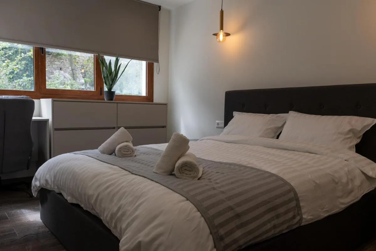 Image 1 of Mini City Escape