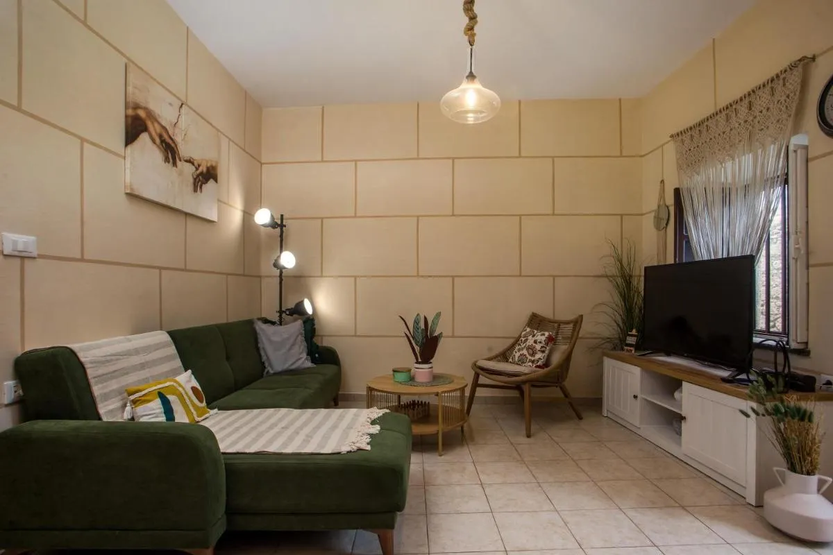 Image 4 of iriada house