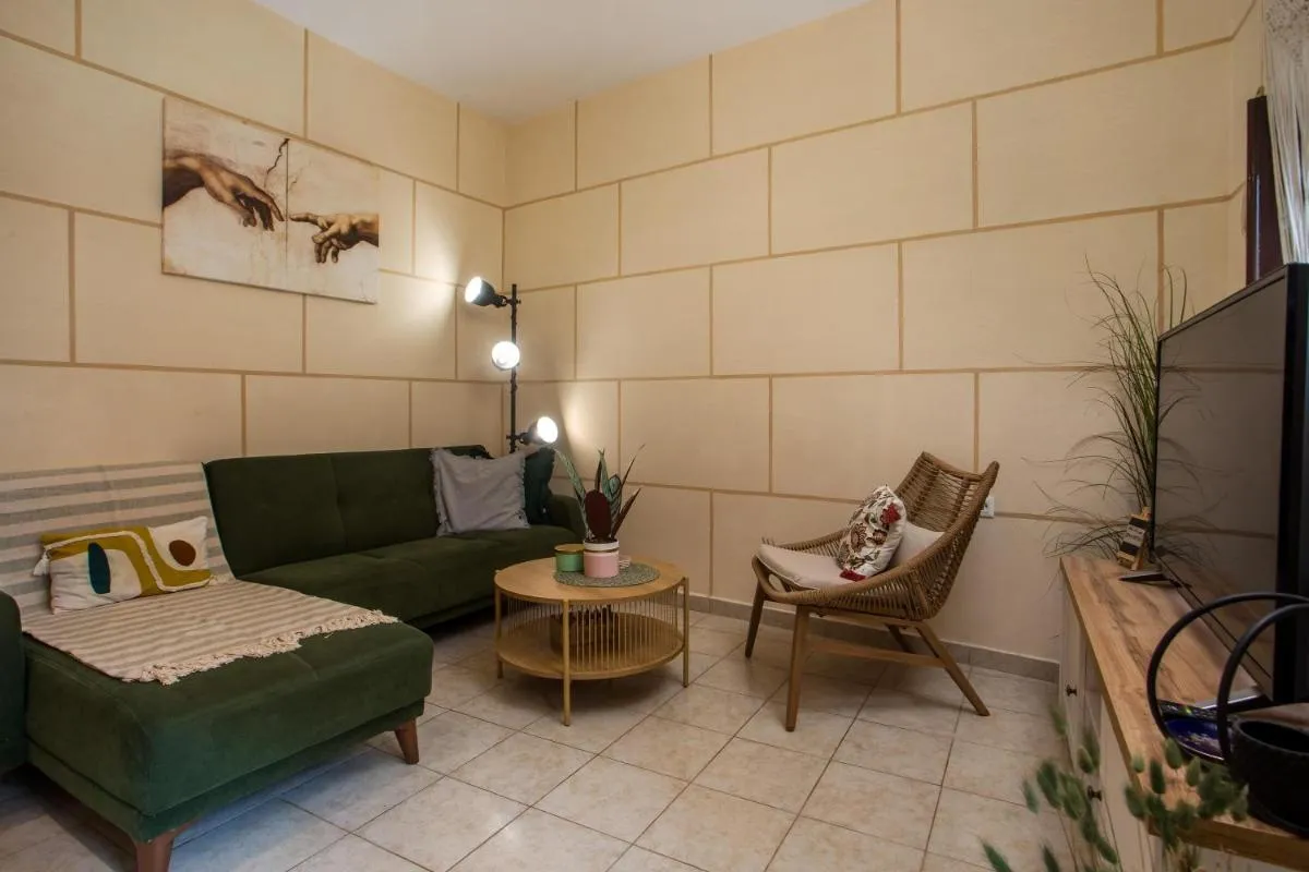 Image 5 of iriada house