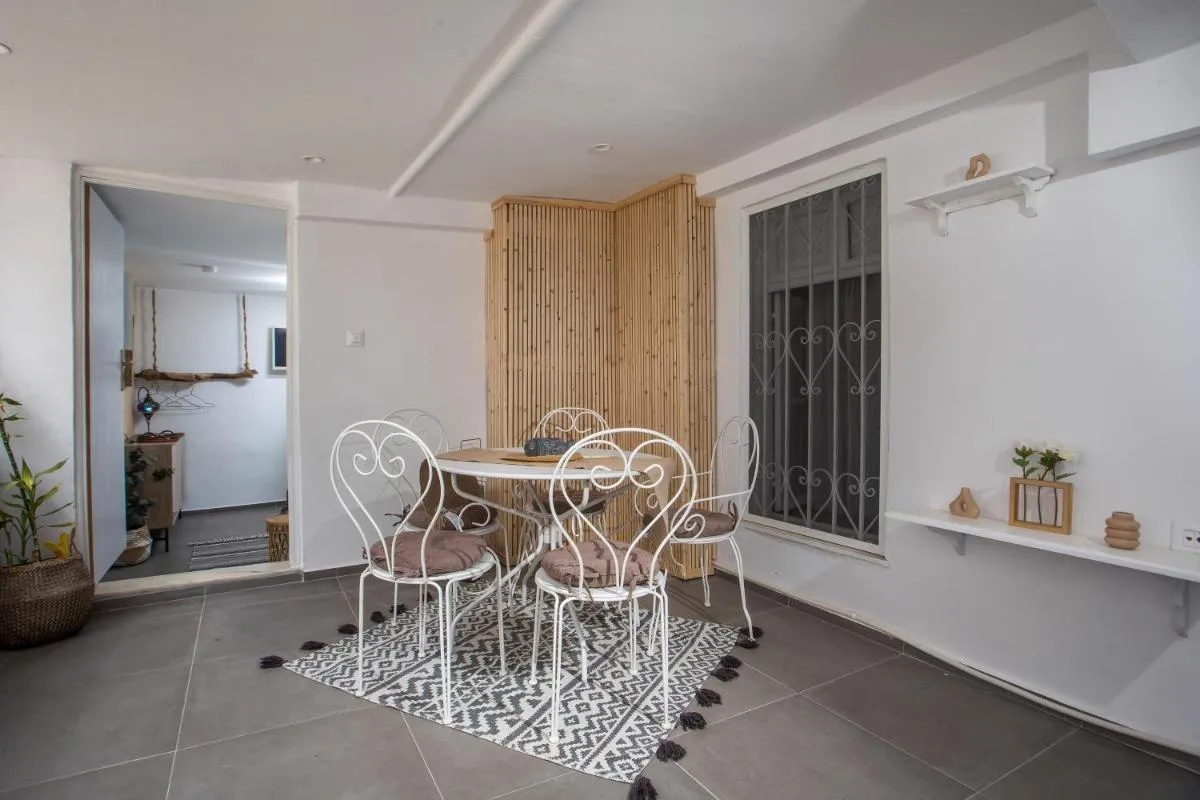 Image 1 of iriada house