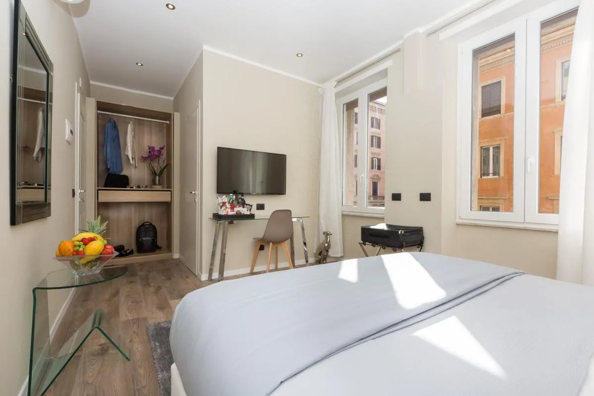 Image 5 of 126 Gracchi Suites