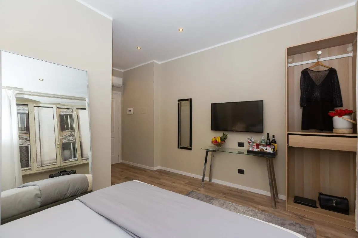 Image 6 of 126 Gracchi Suites