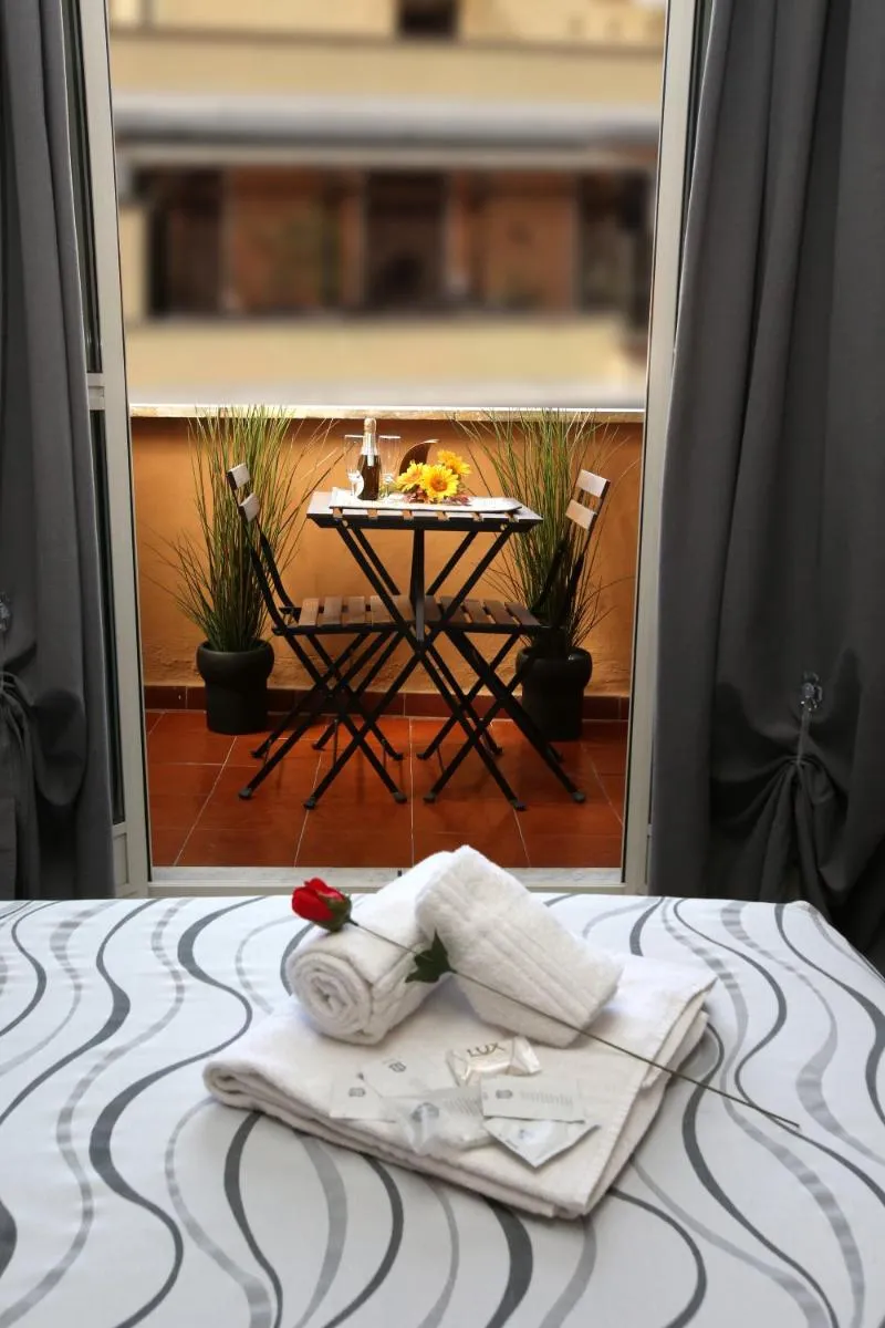 Image 3 of A 2 Passi Dai Musei Luxury Guest House
