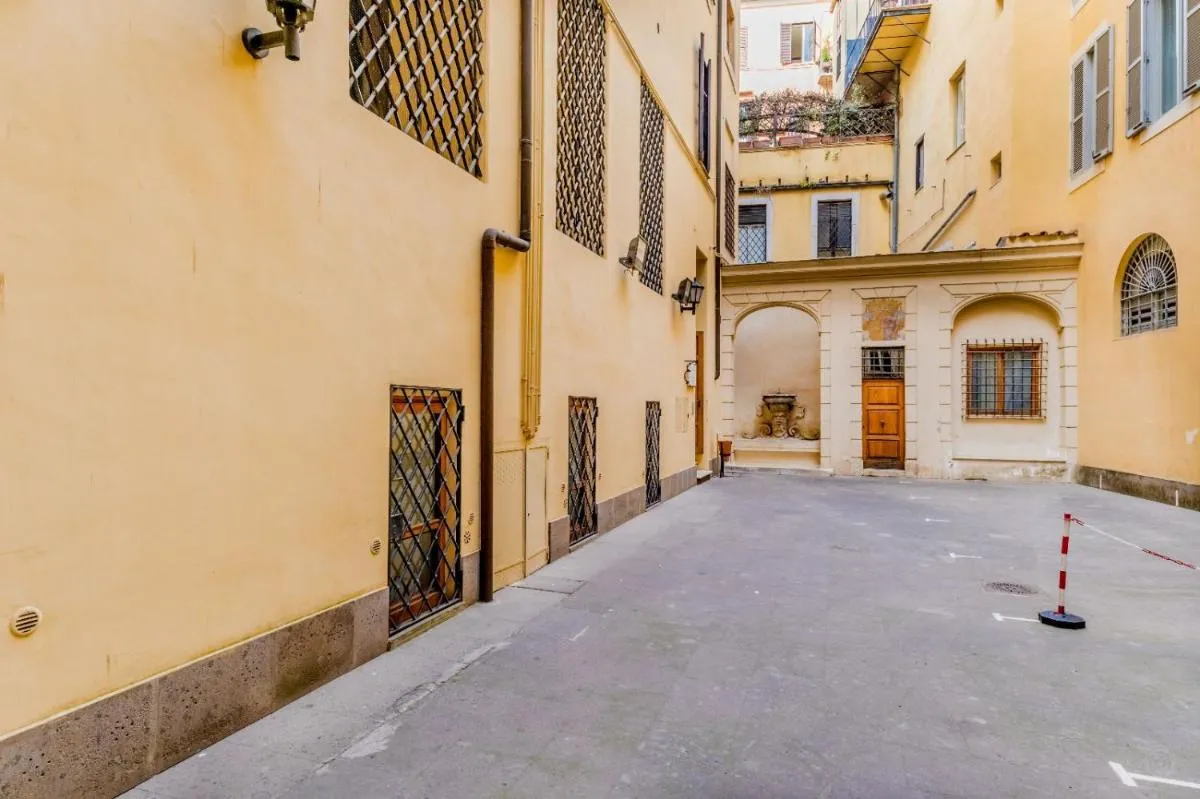 Image 5 of APT ROME – Pietra