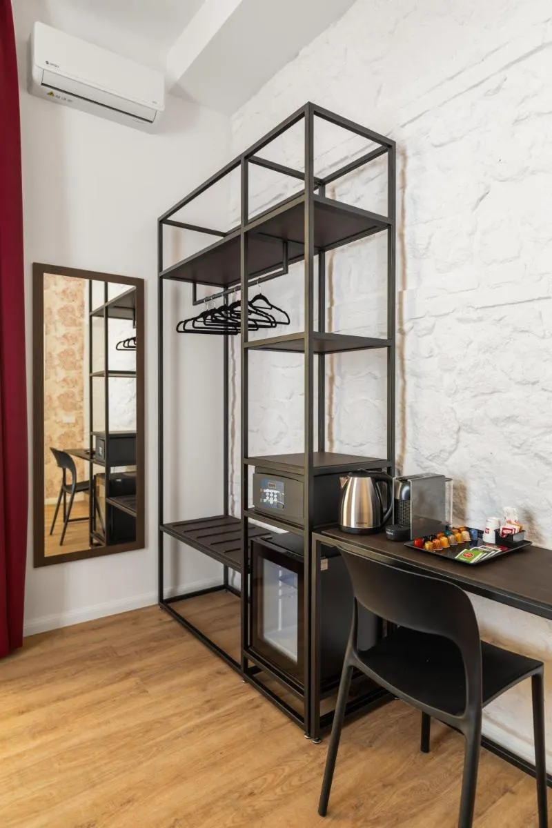 Image 3 of Adelante rooms