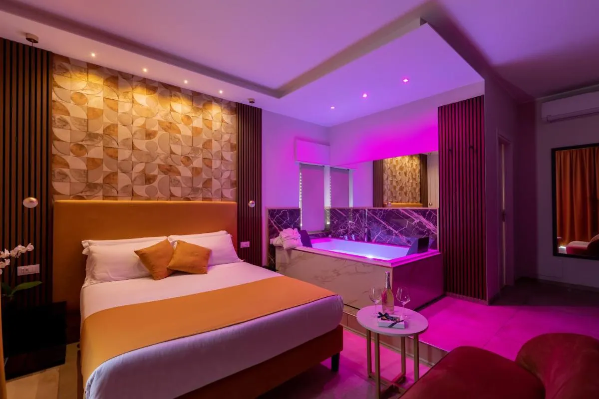 Image 2 of AlbaDea Suites&Jacuzzi