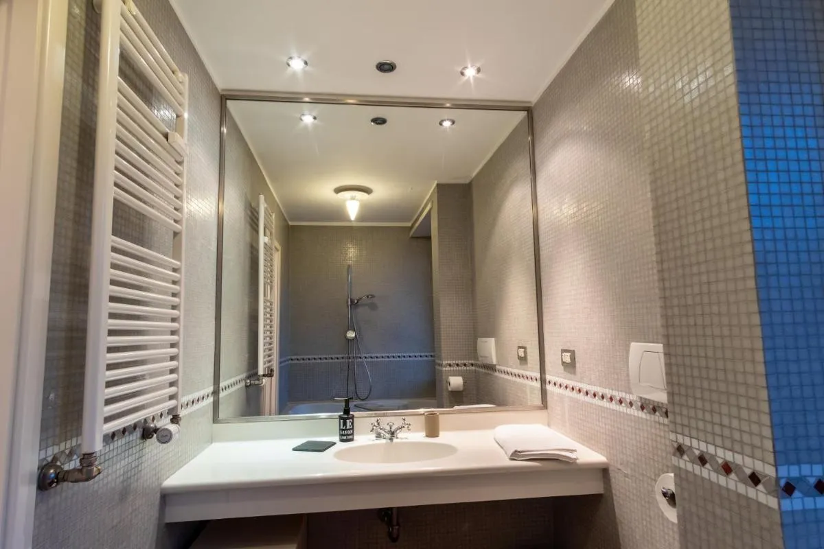 Image 2 of Attic with Terrace and Jacuzzi – Luxury Apartment