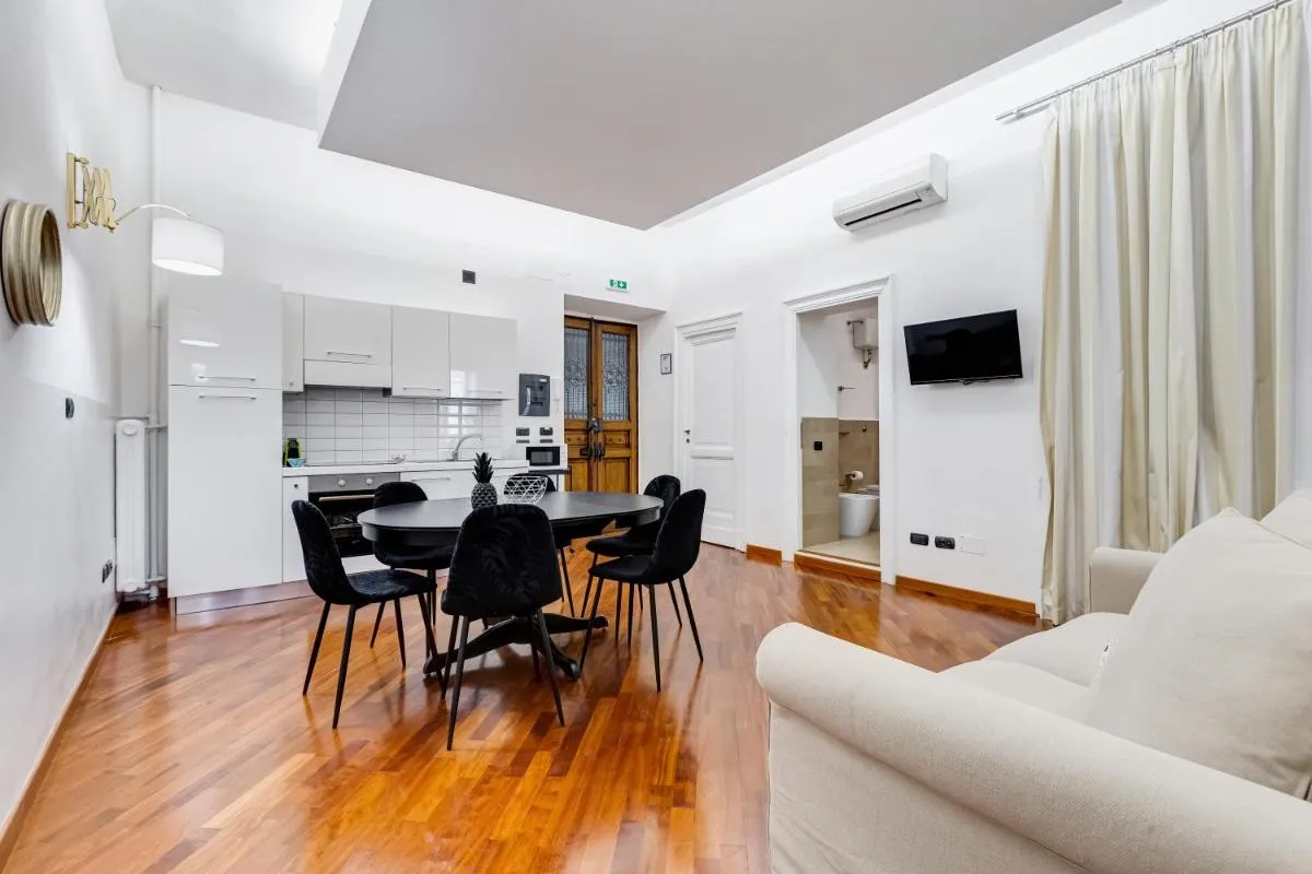 Image 4 of BDC – Spanish Steps Gold 2bdr suite