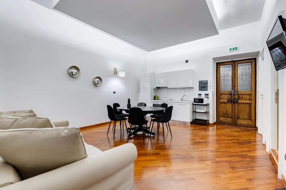 Image 3 of BDC – Spanish Steps Gold 2bdr suite