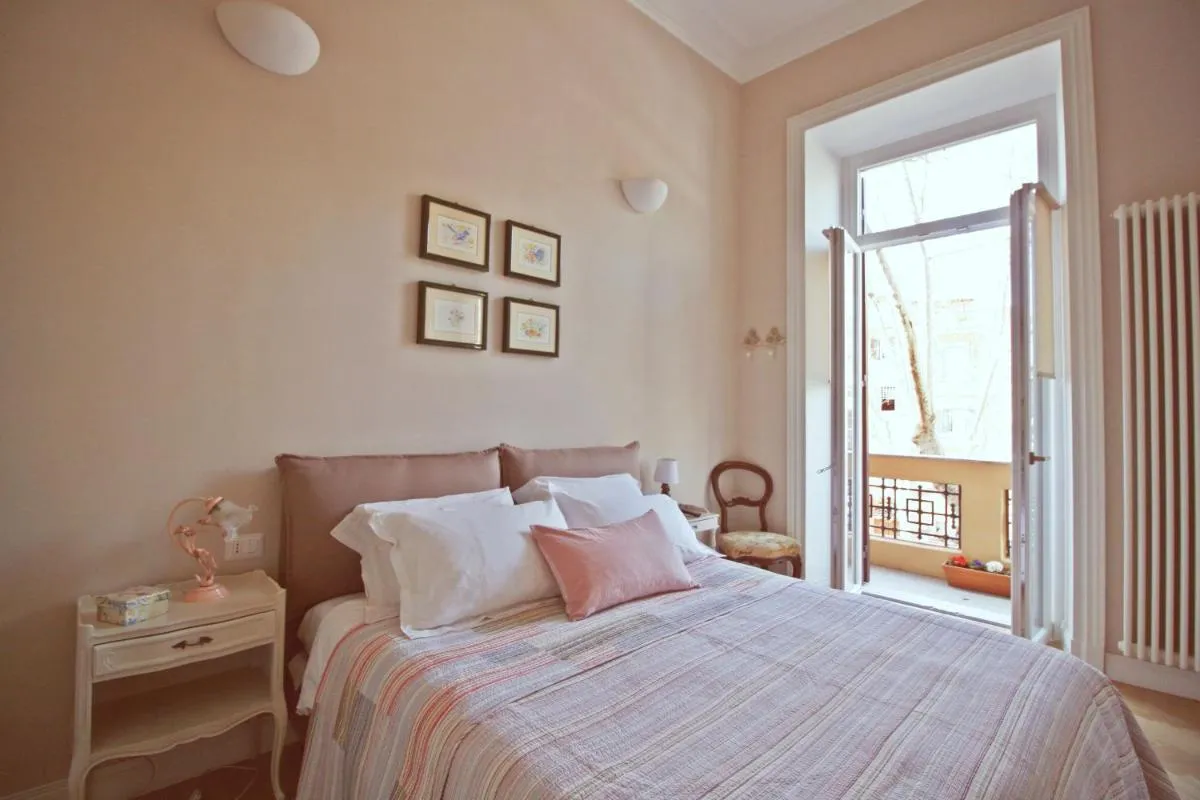 Image 6 of Beautiful suite in the heart of Trastevere