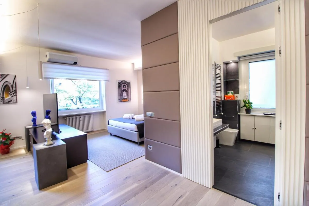 Image 2 of CDR Luxury Suites and Apartment