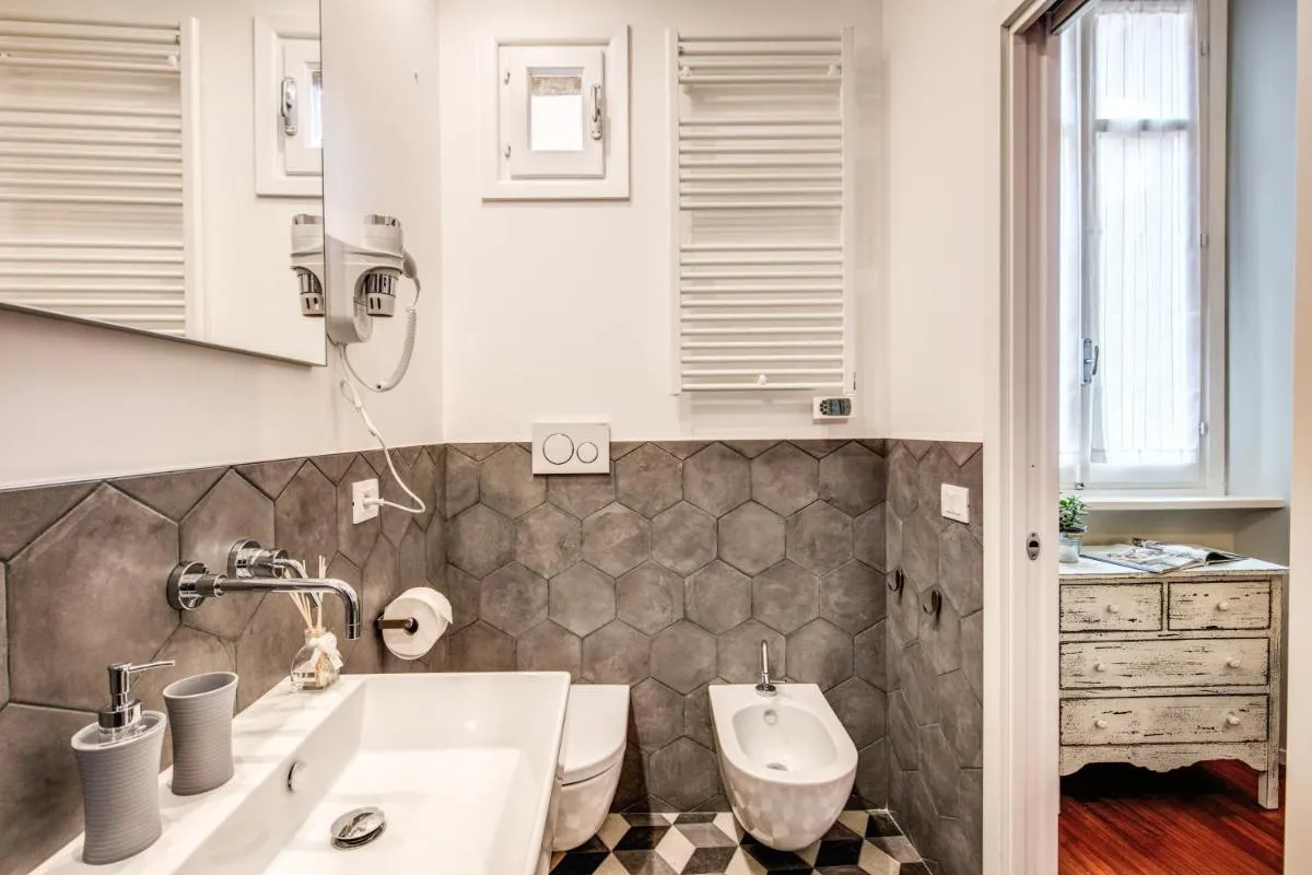 Image 2 of Capo Le Case Home 9
